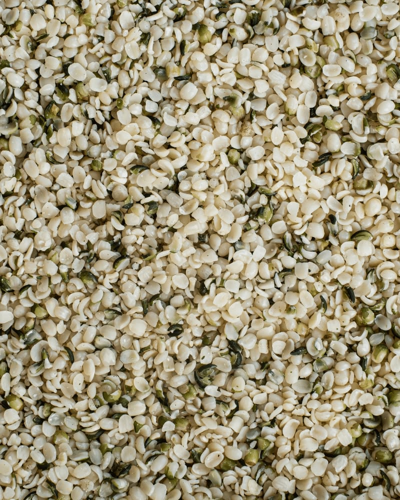 macro. pale hearts, loose pile.
